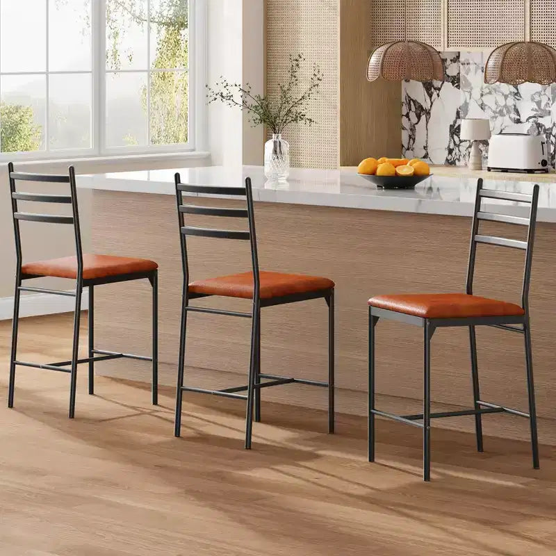 Tabourets de bar lot de 2, Tabourets de bar hauteur comptoir Chaises de salle à manger en métal avec dossier droit et coussin épais Chaises de salle à manger en cuir PU